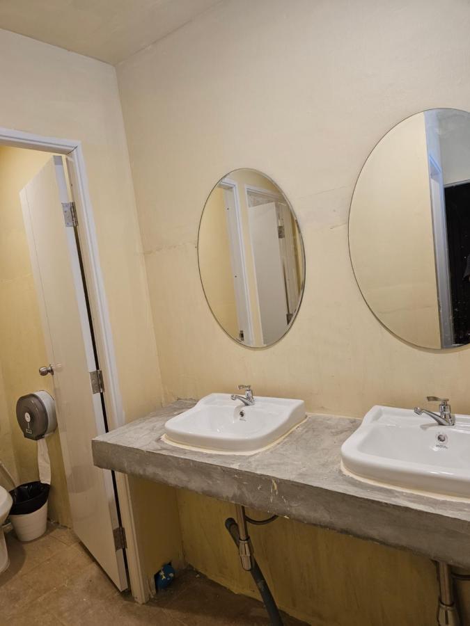 בנגקוק Luca Hostel מראה חיצוני תמונה